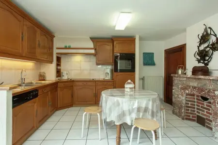 La Cîtaudine, Maison de vacances spacieuse à Humain avec jardin - Photo 3