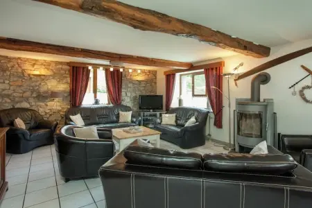 La Cîtaudine, Maison de vacances spacieuse à Humain avec jardin - Photo 7