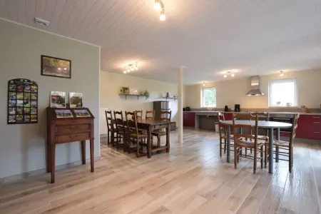 Le Charme de la Forêt, Maison de vacances moderne à Daverdisse avec jardin - Photo 4