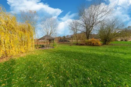 Bird Symphony, Charmante maison de vacances à Bohon près de la rivière
Bird Symphony vient d etre rafraichie. - Photo 34