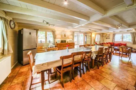 La Coccinelle, Chalet magnifique spacieux avec sauna terrasses ouvertes et couvertes et jardin - Photo 8