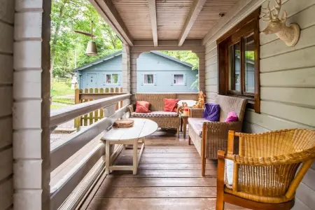 La Coccinelle, Chalet magnifique spacieux avec sauna terrasses ouvertes et couvertes et jardin - Photo 9