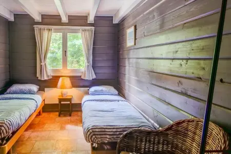 La Coccinelle, Chalet magnifique spacieux avec sauna terrasses ouvertes et couvertes et jardin - Photo 20