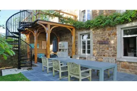 Presbytère, Maison de vacances confortable avec jardin située à Hotton - Photo 1