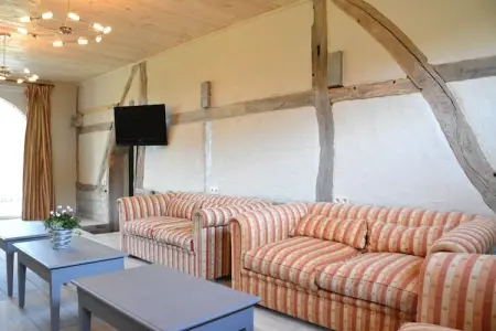 Au Bord de la Rivière, Grand gîte à Érezée avec sauna - Photo 6