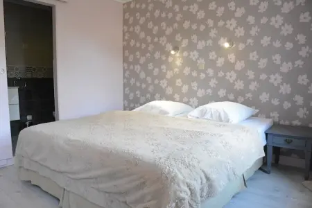 Au Bord de la Rivière, Grand gîte à Érezée avec sauna - Photo 9