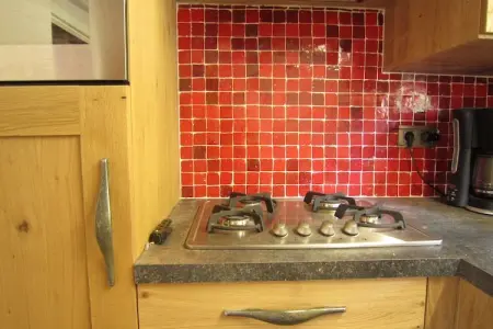 Het Boerderijtje, Maison de vacances avec jardin clôturé en forêt à Proven - Photo 14