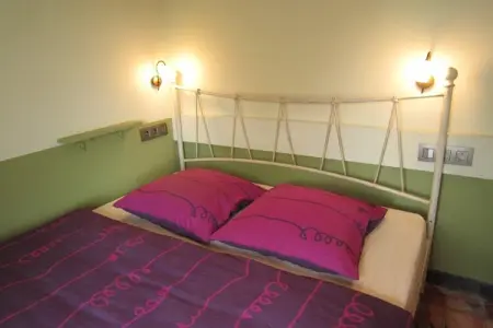 Het Boerderijtje, Maison de vacances avec jardin clôturé en forêt à Proven - Photo 17