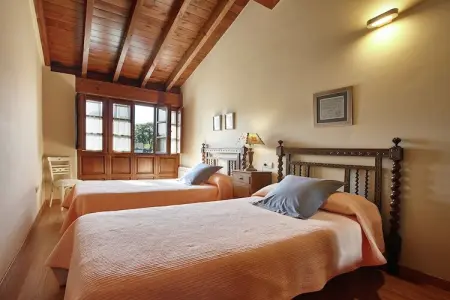 Pruneda III, Demeure spacieuse à Nava avec piscine - Photo 6