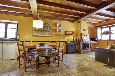 Pruneda III, Demeure spacieuse à Nava avec piscine - Photo 8