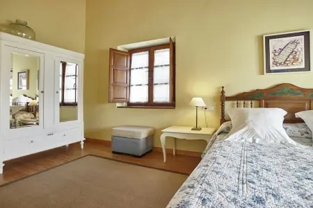 Pruneda III, Demeure spacieuse à Nava avec piscine - Photo 9