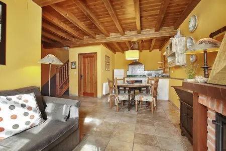 Pruneda III, Demeure spacieuse à Nava avec piscine - Photo 12