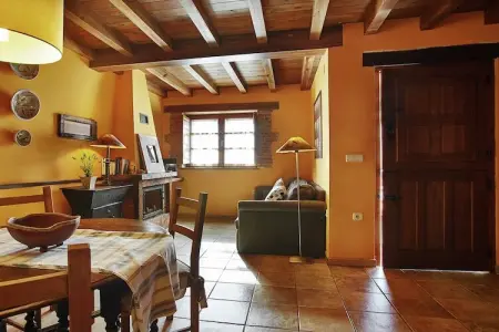 Pruneda III, Demeure spacieuse à Nava avec piscine - Photo 15