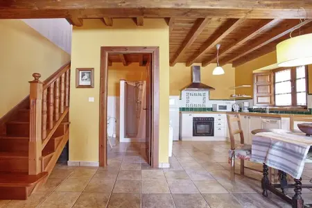 Pruneda III, Demeure spacieuse à Nava avec piscine - Photo 18