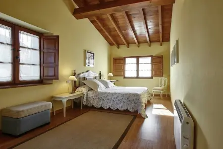 Pruneda III, Demeure spacieuse à Nava avec piscine - Photo 20