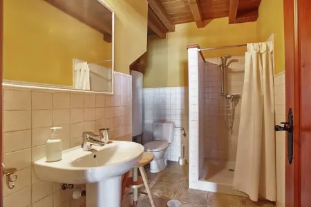 Pruneda III, Demeure spacieuse à Nava avec piscine - Photo 22