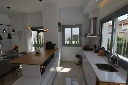 Villa Betty, Villa moderne à Ciudad Quesada avec piscine privée - Photo 2