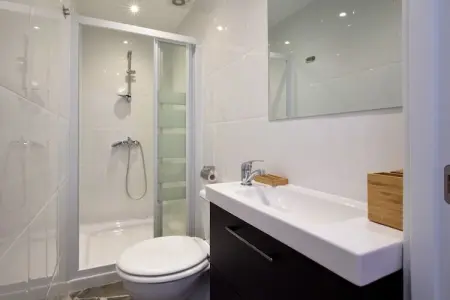 Villa Aurora, Villa moderne avec piscine privée à Sayalonga - Photo 20