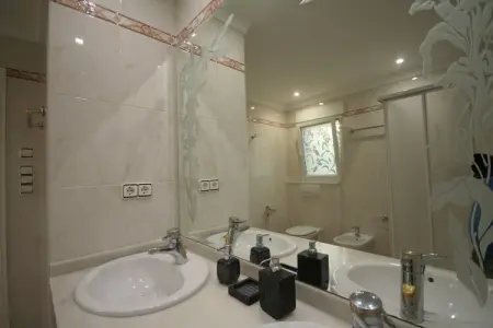 Somontes, Villa de luxe avec piscine privée à Les Rotes - Photo 22