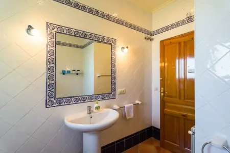 Casa Camelias, Belle maison de vacances 6p avec piscine à débordement, vue mer phénoménale - Photo 15