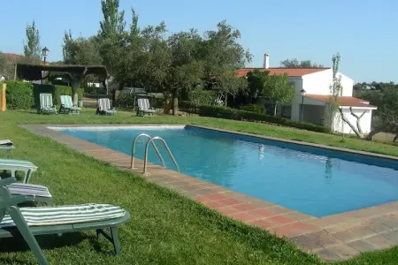 La Galana, Maison de vacances moderne à Herrera de Alcántara. Piscine - Photo 4
