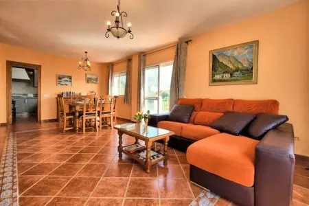 Cortijo Albaricoque, Maison de grotte de Quaint à Lopera avec terrasse - Photo 1