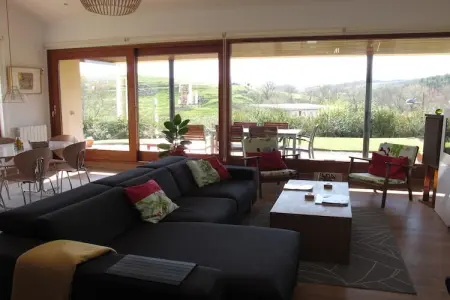 Villa Villaverde, Maison de vacances moderne près de la mer à Cantabrique - Photo 2