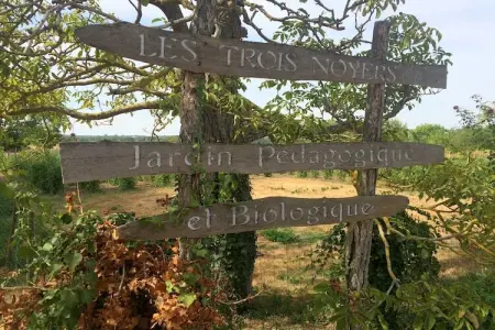 La Bergerie, Chalet patrimonial près de la forêt à Saint-Jean-de-Sauves - Photo 19