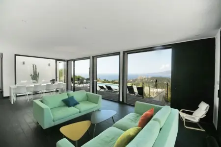 Seaview, Villa moderne et spacieuse à Albitreccia avec piscine privée et  vue panoramique - Photo 7