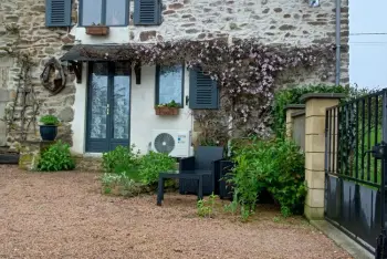 Puy de Dôme, Maison à Teilhet, Gite Les Ayes FR-00018-56 N°644417