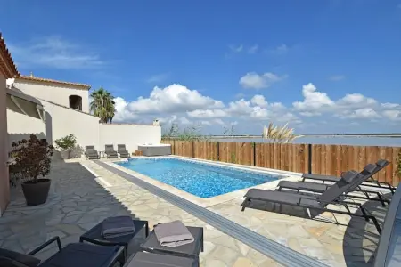 Villa Camargue, Maison de vacances luxueuse avec piscine privée à Port Camargue - Photo 12