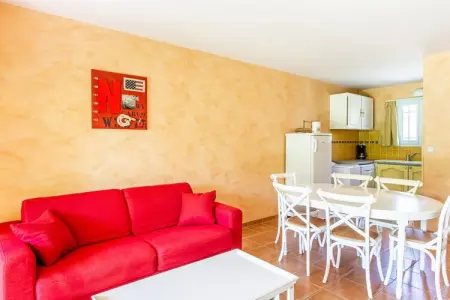 Mazet de Camargue, Maison de vacances confortable avec piscine, jardin, terrasse, étang - Photo 2