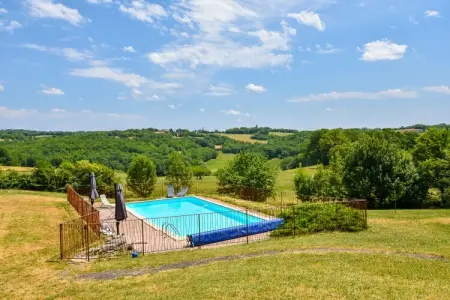 Grande maison de charme, Ferme confortable avec piscine à Saint-Cernin en France - Photo 1