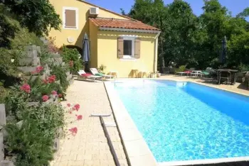 Villa à Saint Paul trois Chateaux,Petite Villa St Paul FR-00025-00 N°637169