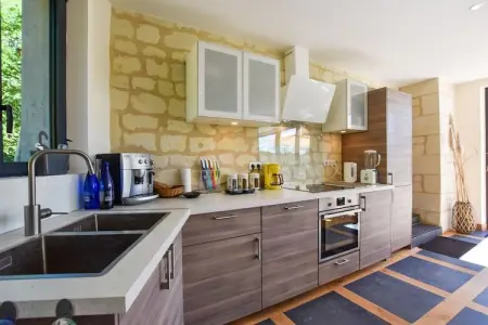 Gite vallée de la Loire, Magnifique maison restaurée près de Thizay avec piscine privee - Photo 3