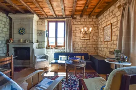 Gite vallée de la Loire, Magnifique maison restaurée près de Thizay avec piscine privee - Photo 5