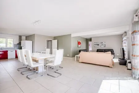 Villa Piscine As Mourels, Villa moderne avec piscine privée à Pouzols-Minervois - Photo 2