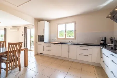 Villa l'Olivier, Villa spacieuse à Pouzols-Minervois avec piscine - Photo 12