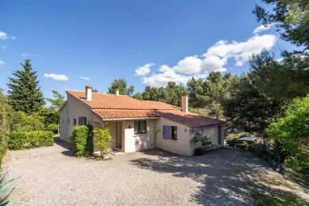 Villa Les Ecureuils, Villa moderne avec piscine privée à Pouzols-Minervois - Photo 1