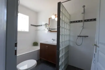 Villa Lézard Bleu, Villa moderne à Camplong avec piscine privée - Photo 20