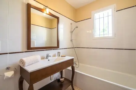 Villa Tranquille, Villa spacieuse avec piscine et jardin privés - Photo 31