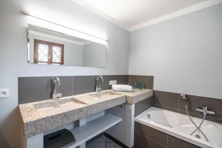 Imperiale, Villa séduisante avec piscine privée à Cébazan - Photo 17