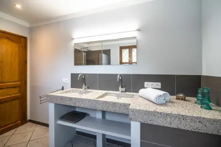 Imperiale, Villa séduisante avec piscine privée à Cébazan - Photo 18