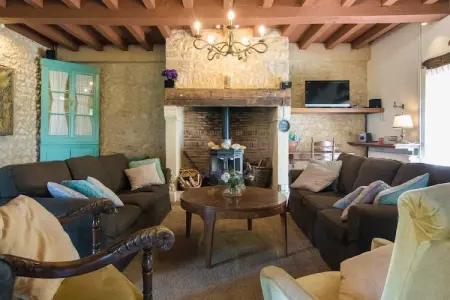 Le Tournant, Belle maison de vacances avec piscine à Thenon - Photo 2