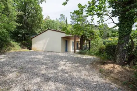 Les Lavandes, Maison de vacances agréable avec piscine privée aux Salelles - Photo 6