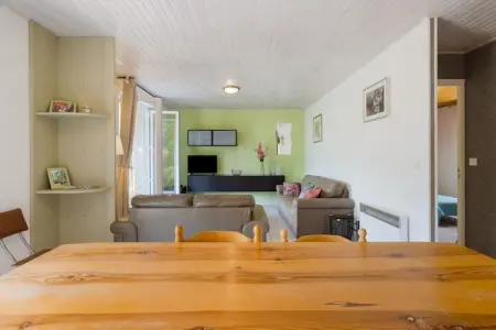 Les Hortensias, Maison de vacances paisible aux Salelles avec Piscine - Photo 7