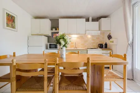 Les Hortensias, Maison de vacances paisible aux Salelles avec Piscine - Photo 9