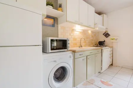 Les Hortensias, Maison de vacances paisible aux Salelles avec Piscine - Photo 10