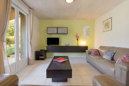 Les Hortensias, Maison de vacances paisible aux Salelles avec Piscine - Photo 11