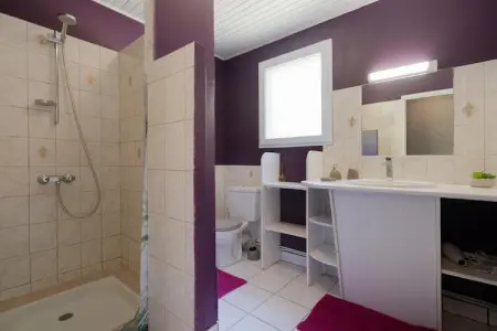 Les Hortensias, Maison de vacances paisible aux Salelles avec Piscine - Photo 23